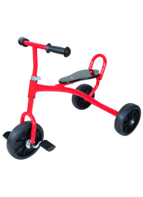 TRICYCLE À PÉDALES